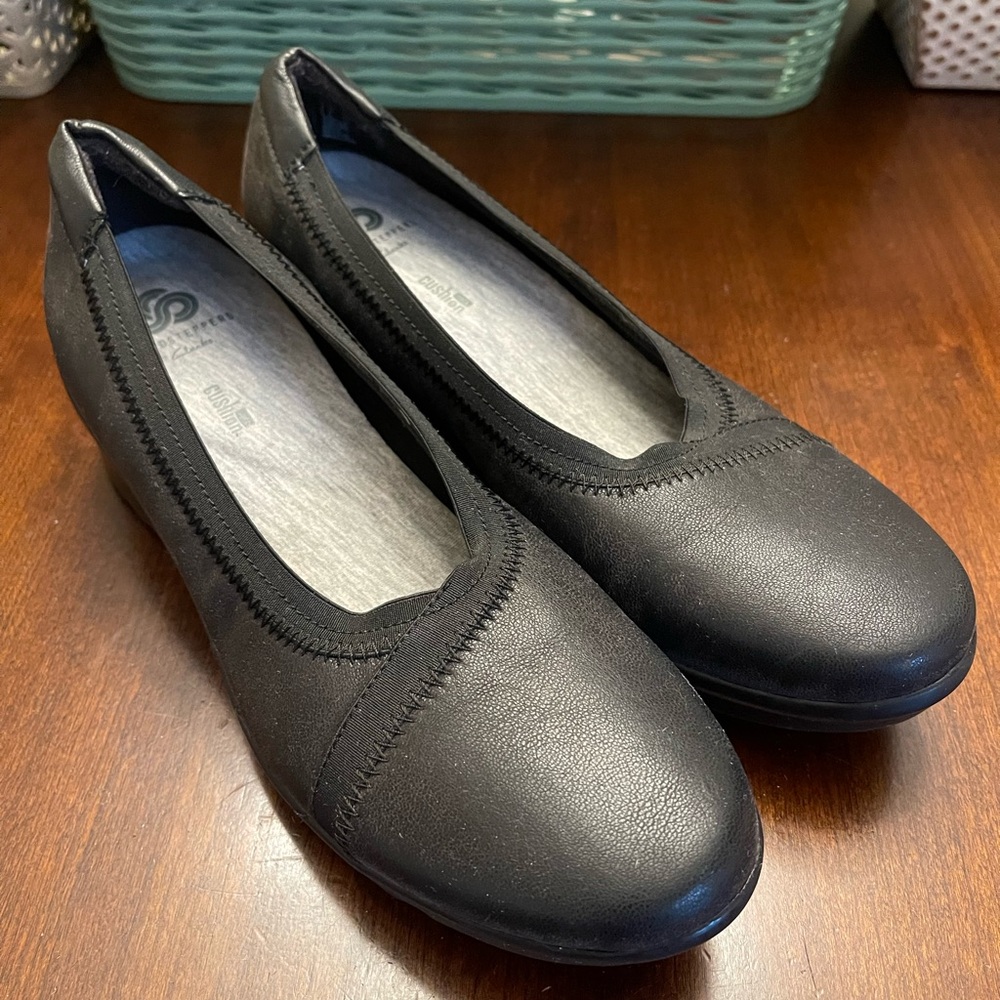 CLARKS Cloudsteppers Caddell Dash Black Wedge Slip On Shoes - Picture 2 of 7